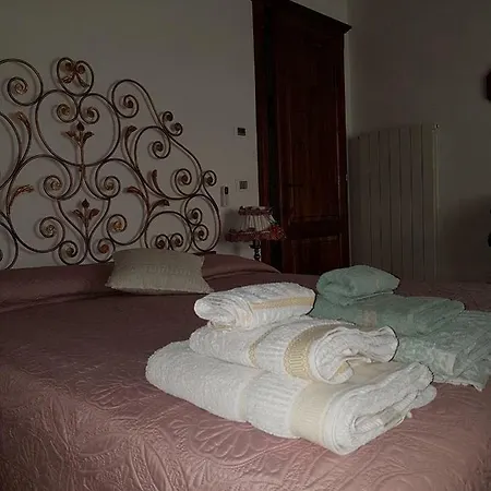 Bed & Breakfast Podere Rivoltino Di Sopra Volterra